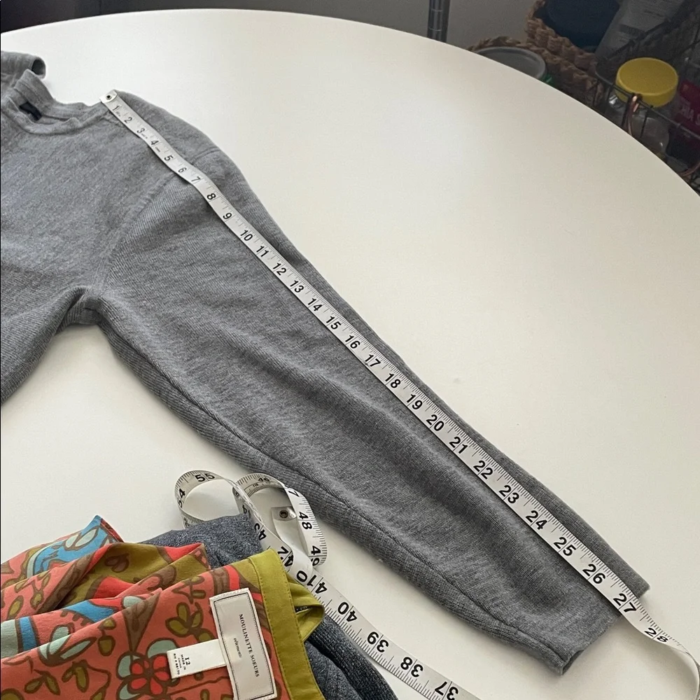 Lululemon Gray Crewneck‎ Sweater Live In Practice Logo Tag See Measurements